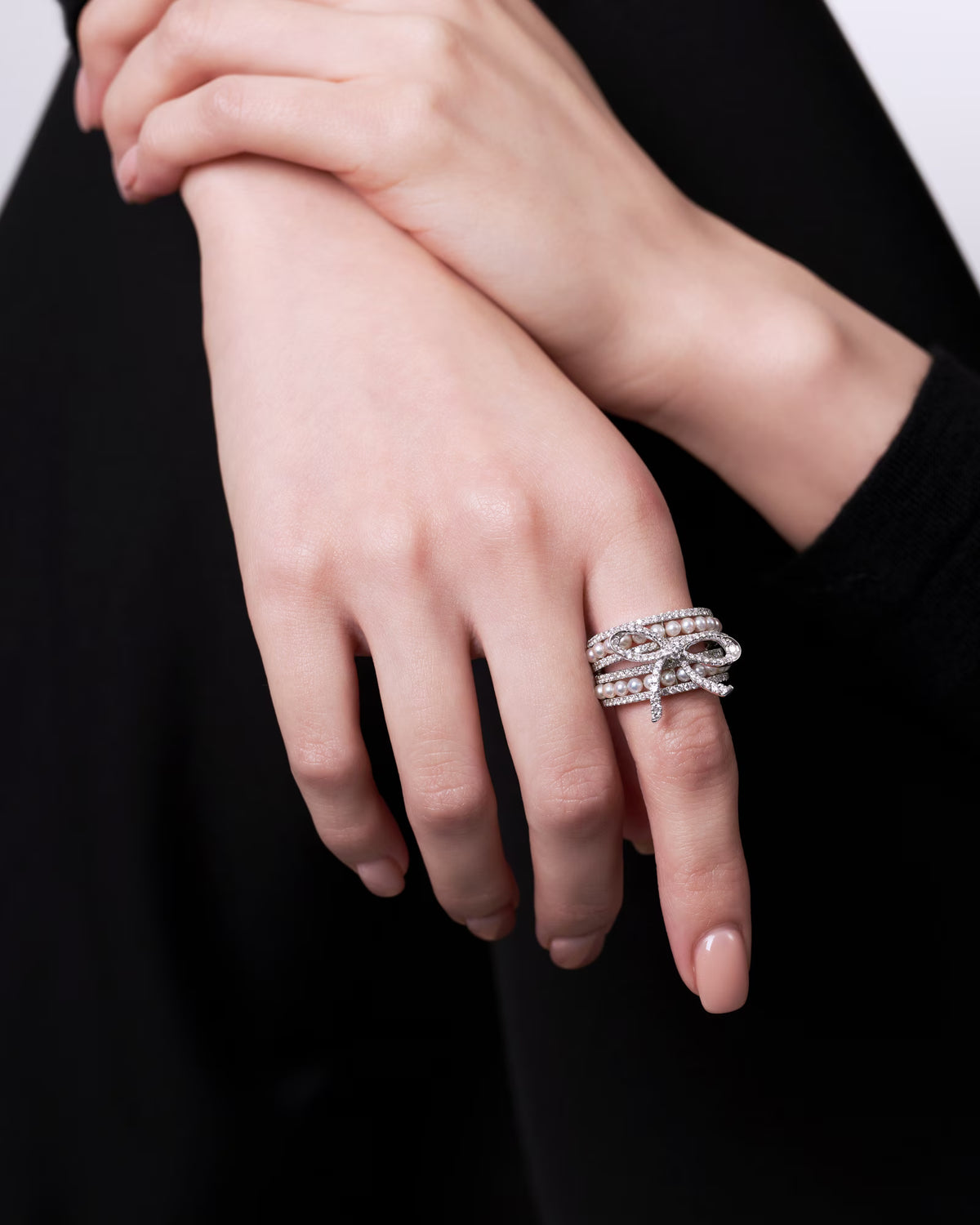 RIBBON DIAMOND PEARL RING